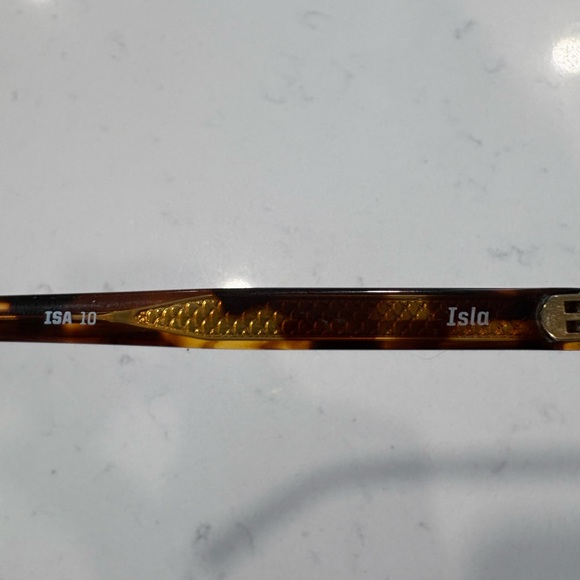 Tortoise Shell Sunglasses with Green Mirrored Lenses - Picture 5 of 5